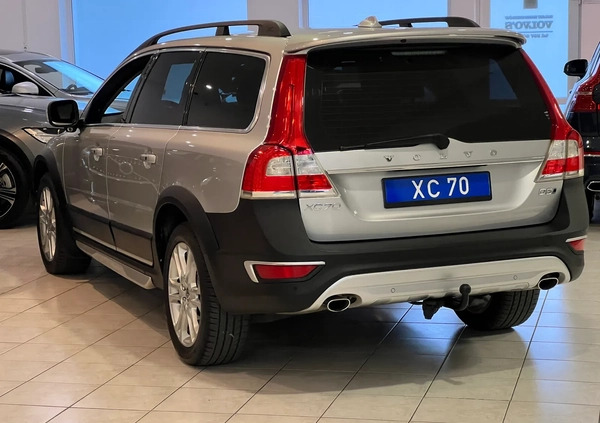 Volvo XC 70 cena 139900 przebieg: 124000, rok produkcji 2016 z Bytów małe 596